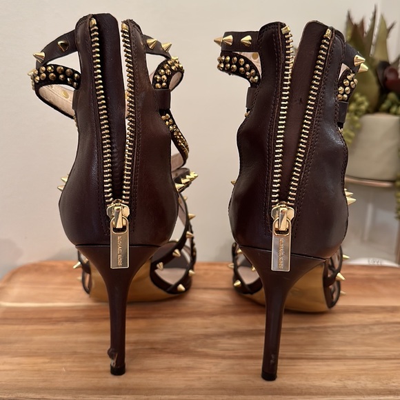 🌟HP🌟Michael Michael Kors Gold Studded Larissa strappy heels - Picture 11 of 17